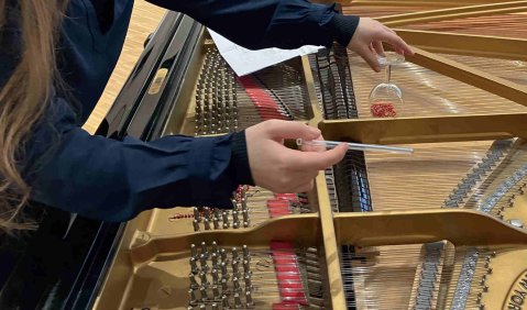 Klavier mal anders! Experimentelles Musizieren und die Anwendung im Unterricht. Foto: privat