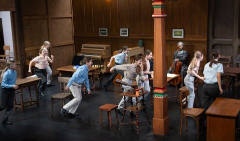 Die Hamburgische Staatsoper: Die Unruhenden &ndash; Alsterspatzen, Nadja Reich &copy; Monika_Rittershaus