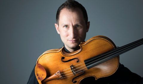 Antoine Tamestit. Foto:  &copy; Philippe Matsas