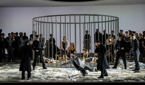 Chor der Oper Köln, Carolina López Moreno, Gaston Rivero © Sandra Then