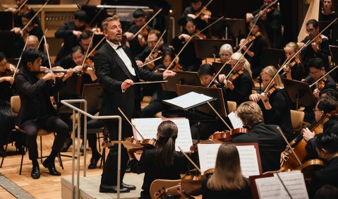 Matthias Pintscher und das Kansas City Symphony beim Musikfest Berlin 2024 in der Philharmonie. Foto: Fabian Schellhorn