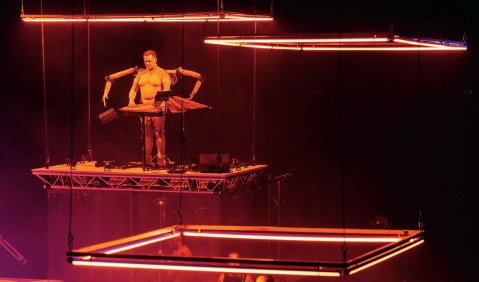 Alexander Schubert, &bdquo;Eternal Dawn&ldquo;, Kampnagel Hamburg. Foto: Tha&iuml;s Breton