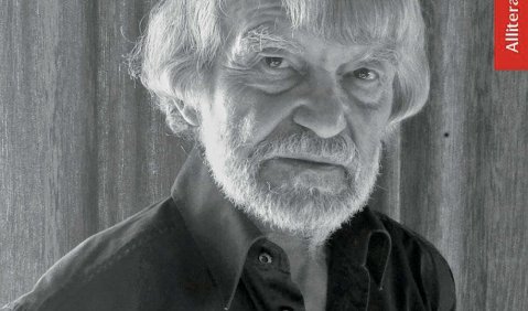 Buchcover mit einem Schwarzweiß-Porträt eines Mannes mit halbkurzen weißen Haaren und kurzem Bart. Darunter ein rotes Feld mit: "Komponistinnen und Komponisten Bayerns Band 71 – Roland Leistner-Mayer"