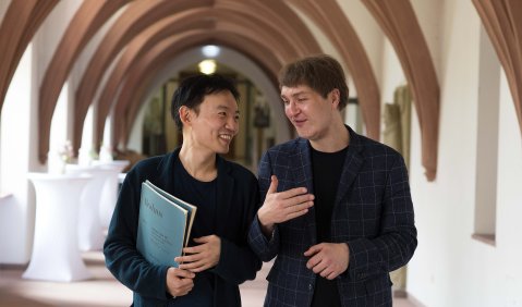 William Youn (l.) und Nils Mönkemeyer waren als Artistes étoiles beim Mozartfest Würzburg enorm präsent – und auch prägend. Foto: Angie Wolf/Mozartfest Würzburg William Youn (l.) und Nils Mönkemeyer waren als Artistes étoiles beim Mozartfest Würzburg enorm präsent – und auch prägend. Foto: Angie Wolf/Mozartfest Würzburg