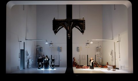  Bayerische Staatsoper M&uuml;nchen, Of One Blood
