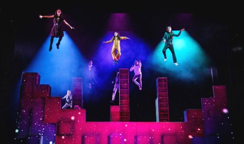 Peter-Pan-Musical am Theater Regensburg Peter-Pan-Musical am Theater Regensburg
