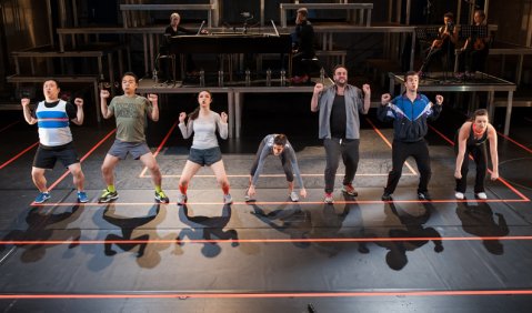 Singenden Sportskanonen: „L'Olympiade“ an der Bayerischen Theaterakademie. Foto: Lioba Schöneck