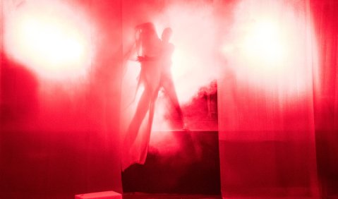 „Merchandise Medea“ im Berliner Ringtheater. Foto: Max Bohm