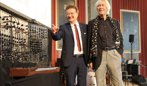  Wolfgang M. Heckl und Eberhard Schoener (v.li.). Foto: Deutsches Museum