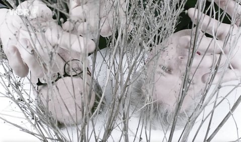 Das GrauSchumacher Piano Duo in Brigitta Muntendorfs „Theater des Nachhalls“. Screenshot: WDR