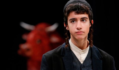 Iván Fischers Oper „Die Rote Färse“. Foto: Gordon Eszter