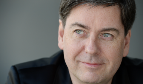 Sebastian Weigle. Foto: Oper Frankfurt, Barbara Aumüller