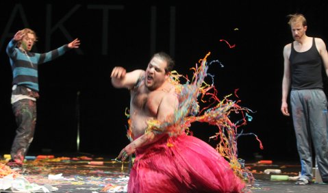 Patrick Zielke in „La Boheme“. Foto: Jörg Landsberg.