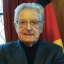 Vom Ex-Innenminister zum Akteur der Neuen Musik: Gerhart R. Baum in Donaueschingen. Foto: Hans Kumpf